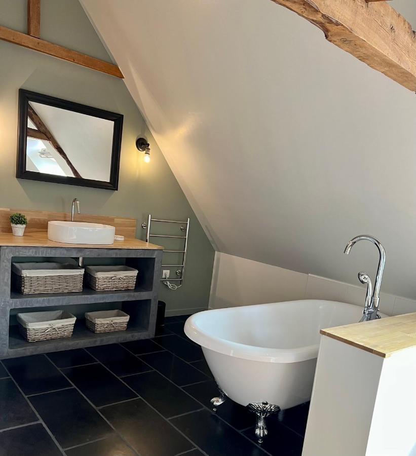 Le Clos Des Ecureuils Audrieu Buitenkant foto
